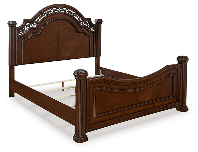 Lavinton Queen Poster Bed with Dresser