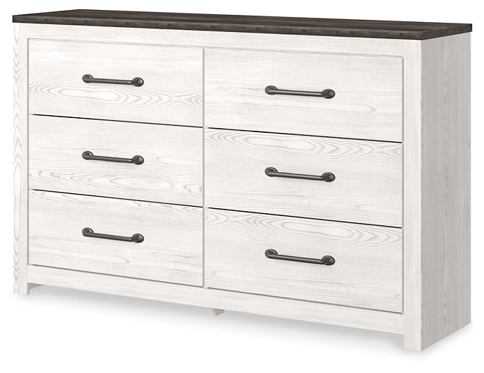 Gerridan King Panel Bed with Dresser and 2 Nightstands