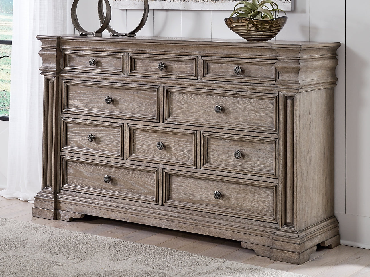 Blairhurst King Panel Bed with Dresser and Nightstand