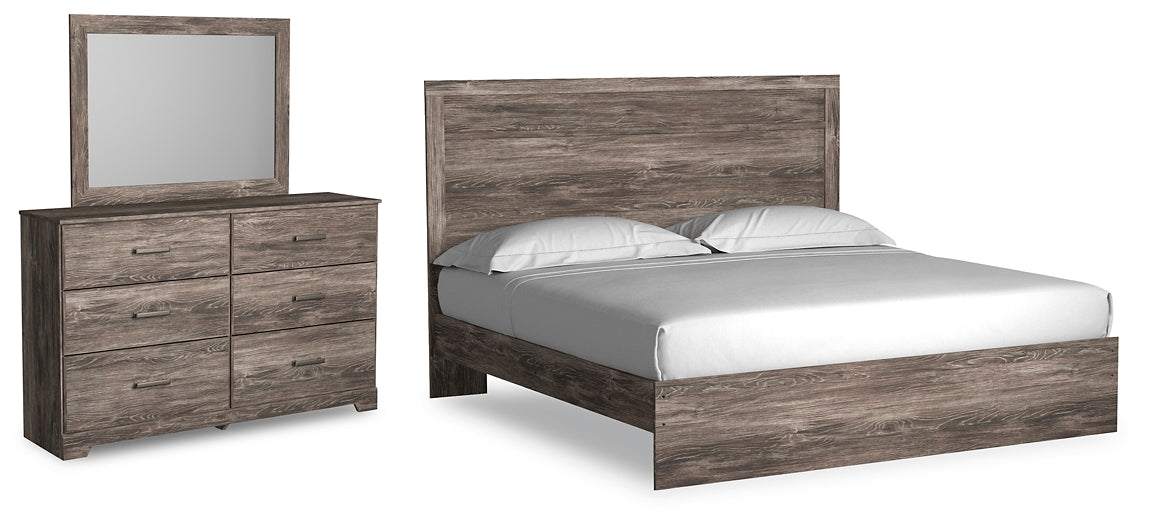 Ralinksi King Panel Bed with Mirrored Dresser